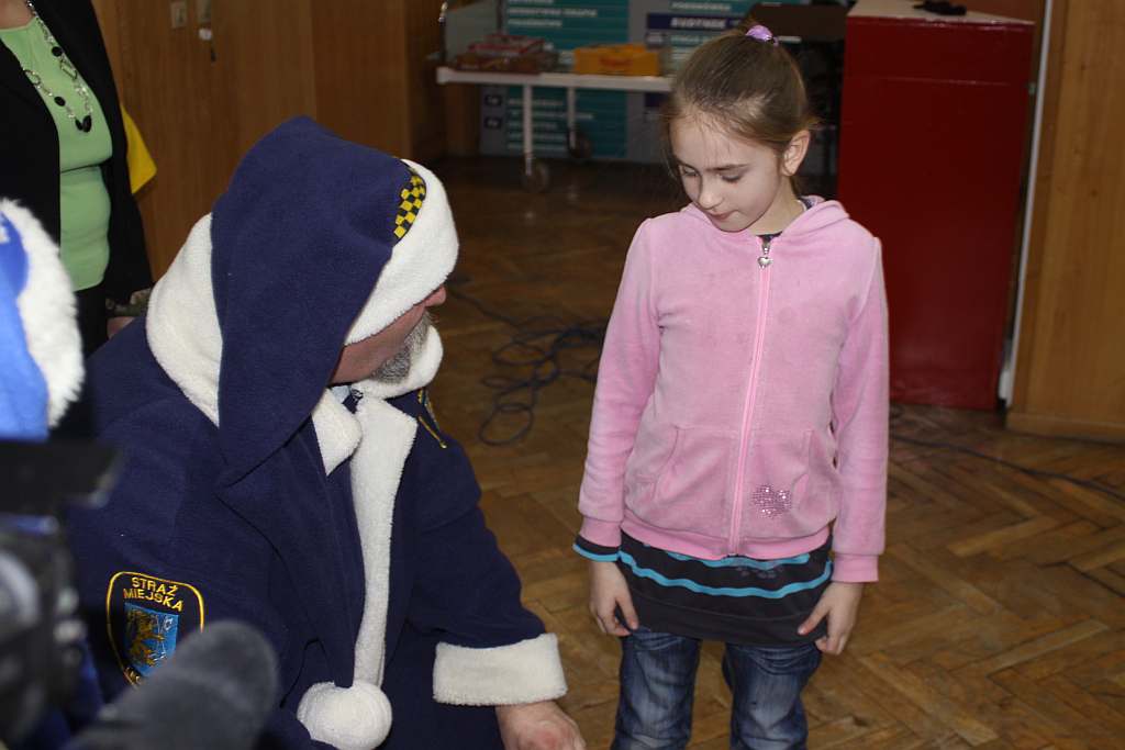 Niebiescy mikołajowie w szpitalu