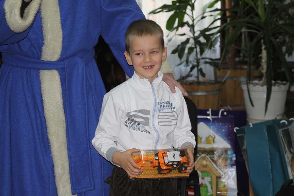 Niebiescy mikołajowie w szpitalu