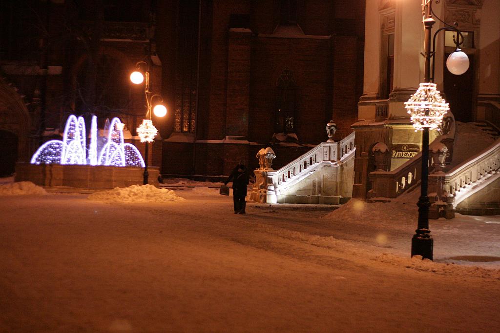 Legnicki rynek pięknie świeci