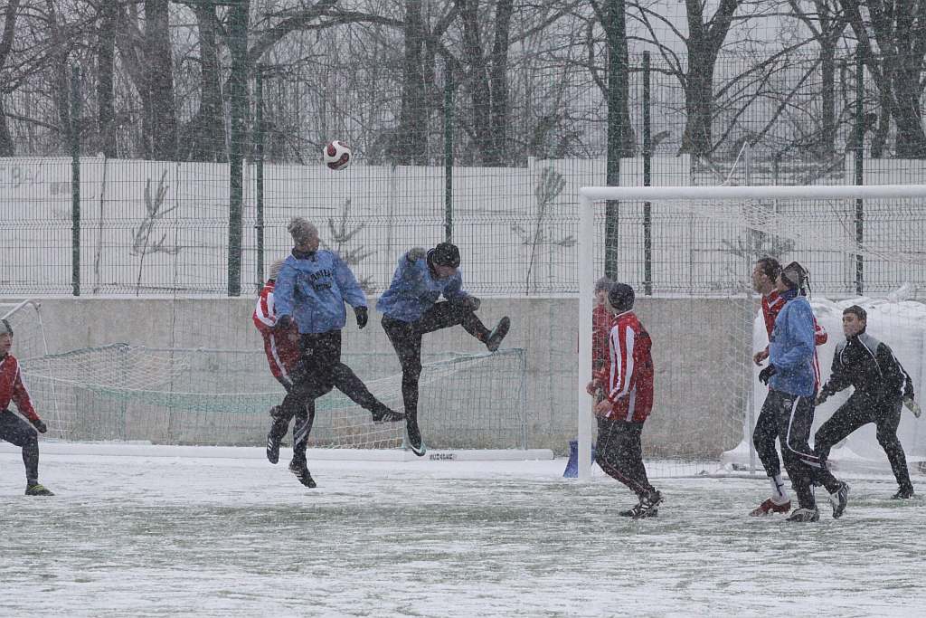 Konfeks lepszy od rezerw Miedzi