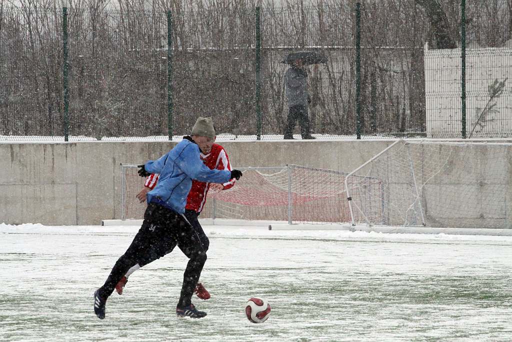 Konfeks lepszy od rezerw Miedzi