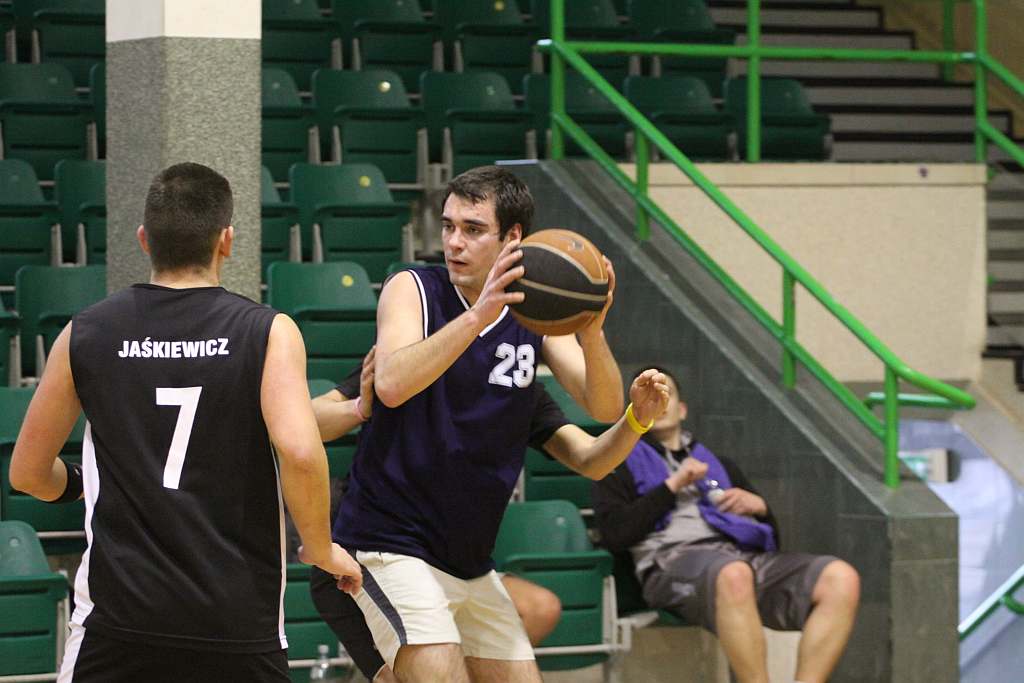 Trio Basket 2011