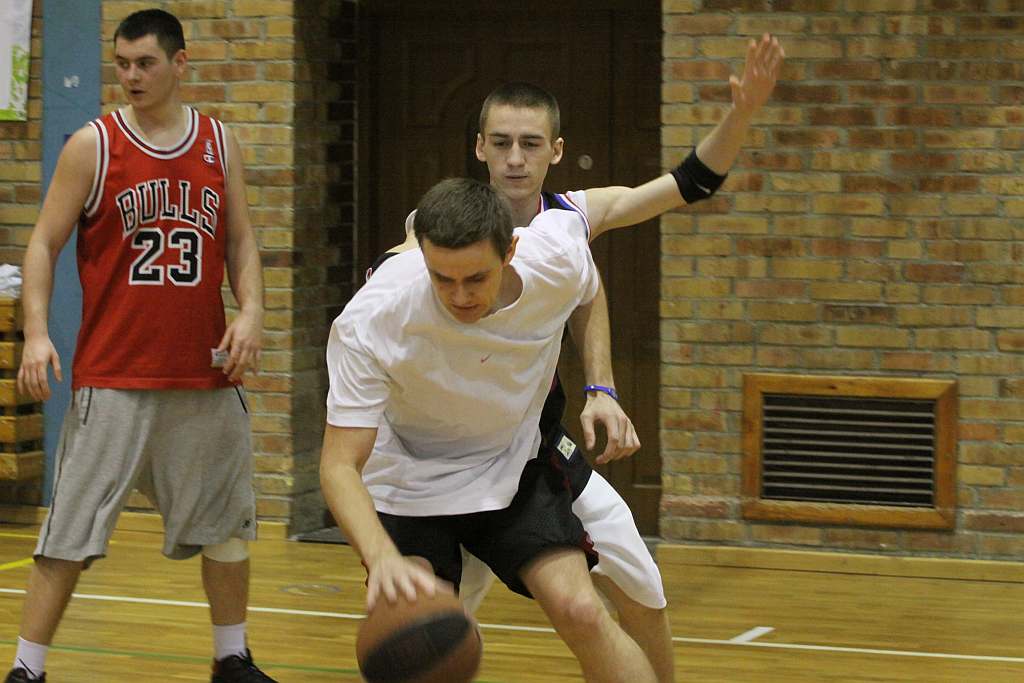 Trio Basket 2011