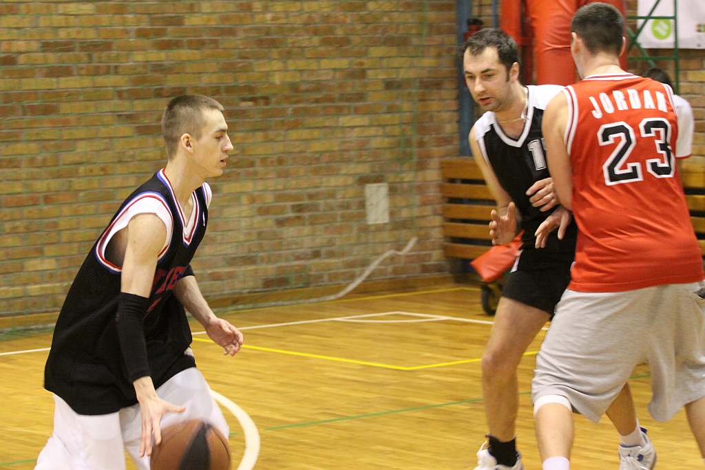 Trio Basket 2011