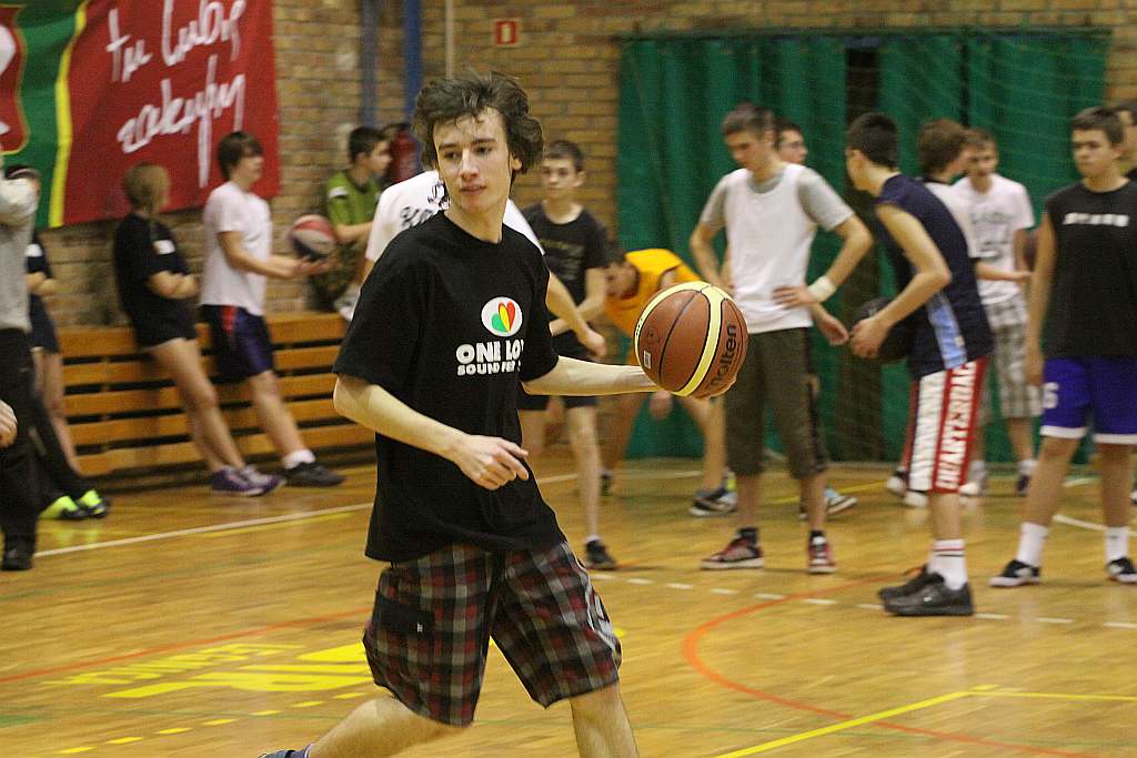 Trio Basket 2011