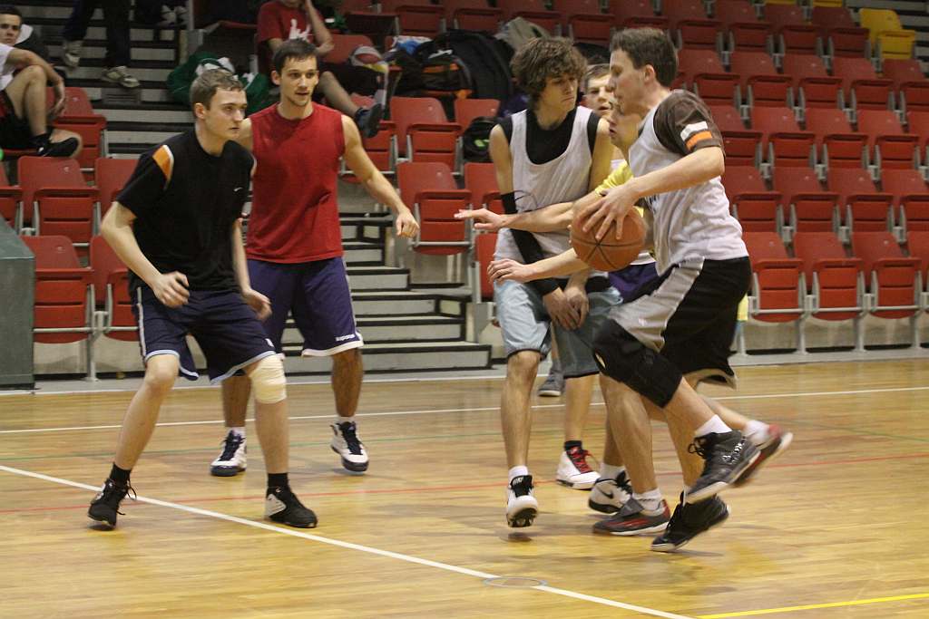 Trio Basket 2011