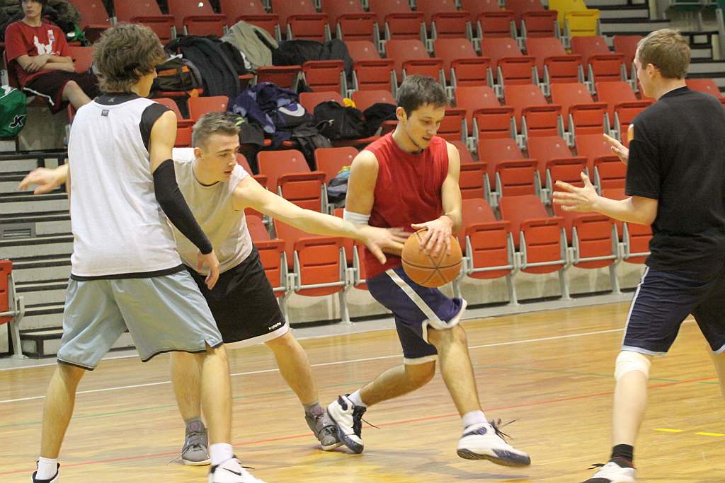 Trio Basket 2011