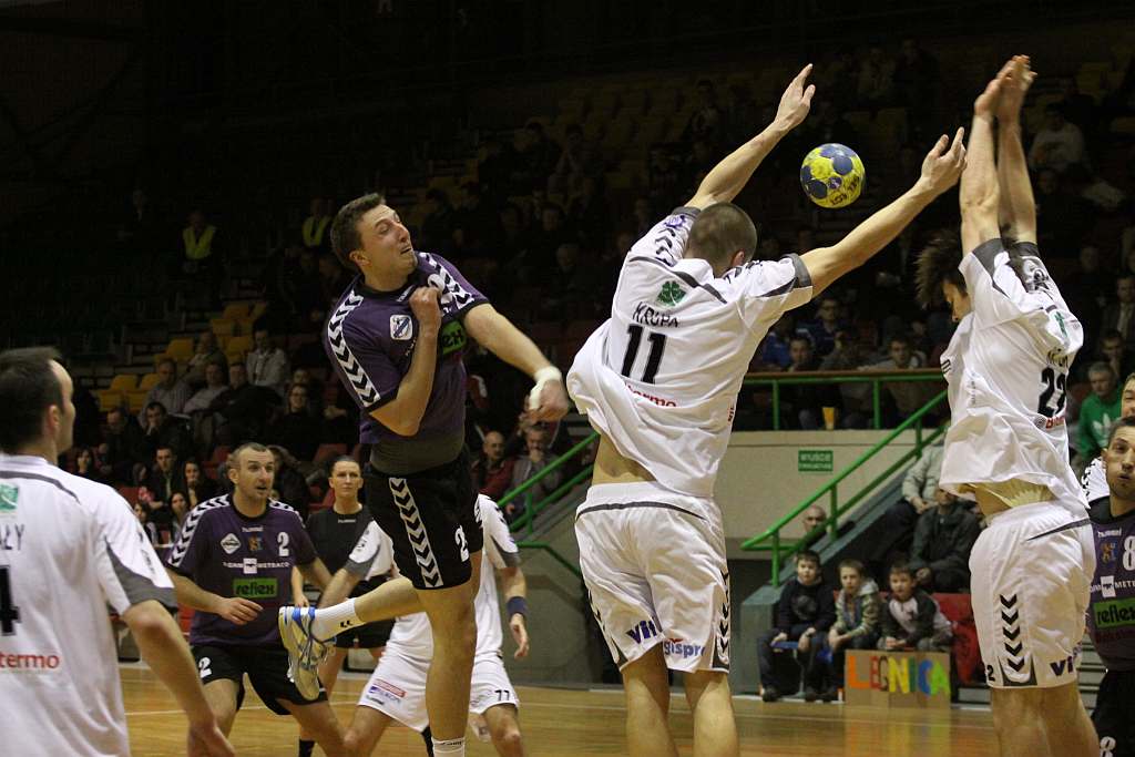 Reflex Miedź dalej od Final Four