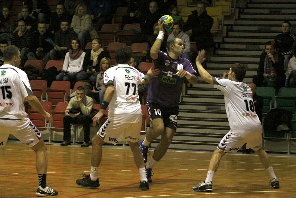 Reflex Miedź dalej od Final Four