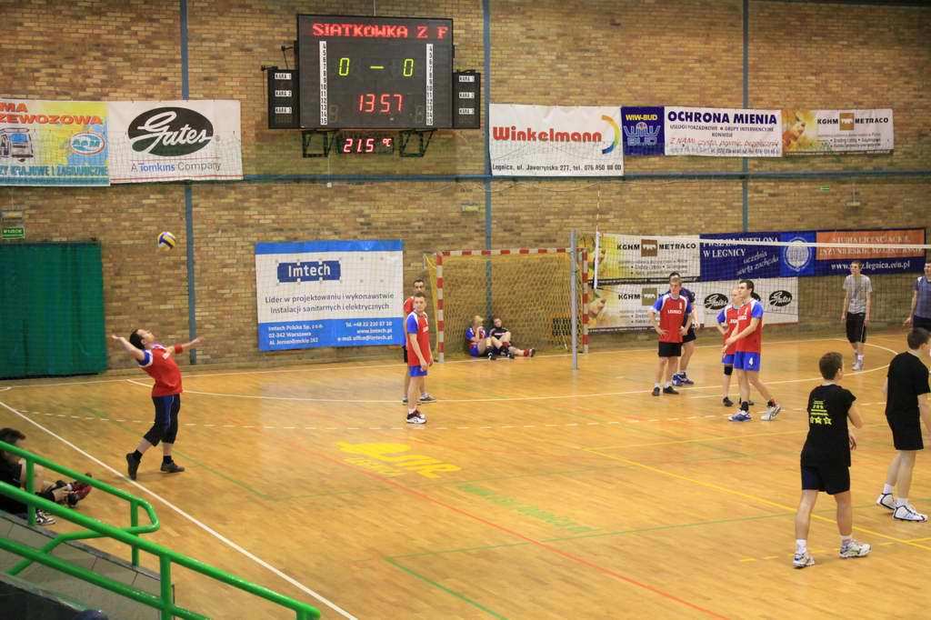 Siatkówka z faworkami