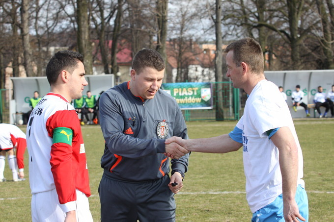 Piast - Konfeks 1:3
