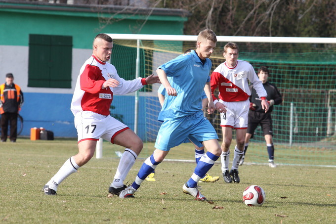 Piast - Konfeks 1:3