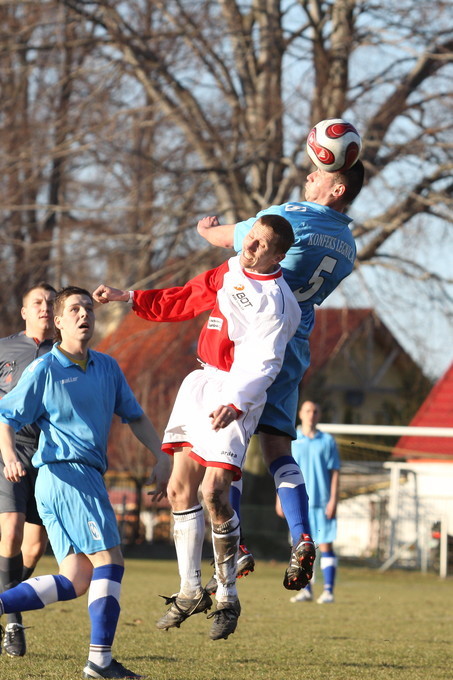 Piast - Konfeks 1:3