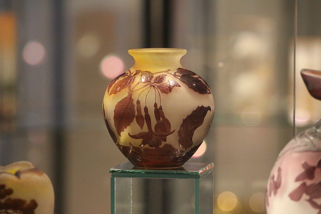Szkło Secesyjne w Muzeum Miedzi