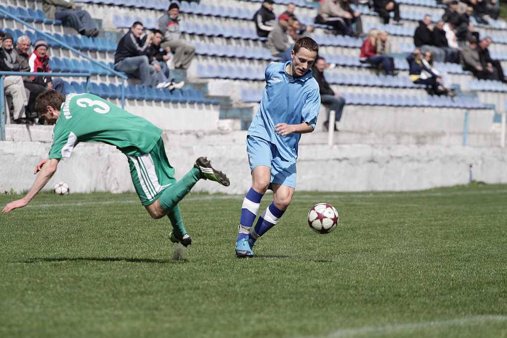 Konfeks bez szans w starciu z liderem