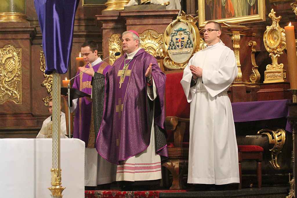 Tablica upamiętniająca ofiary smoleńskie