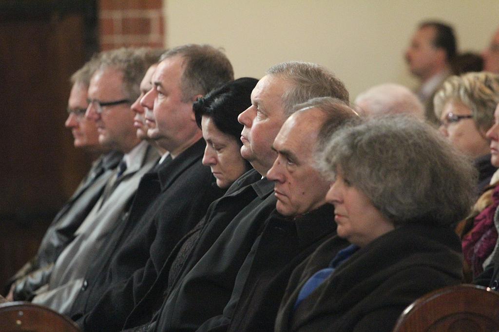 Tablica upamiętniająca ofiary smoleńskie