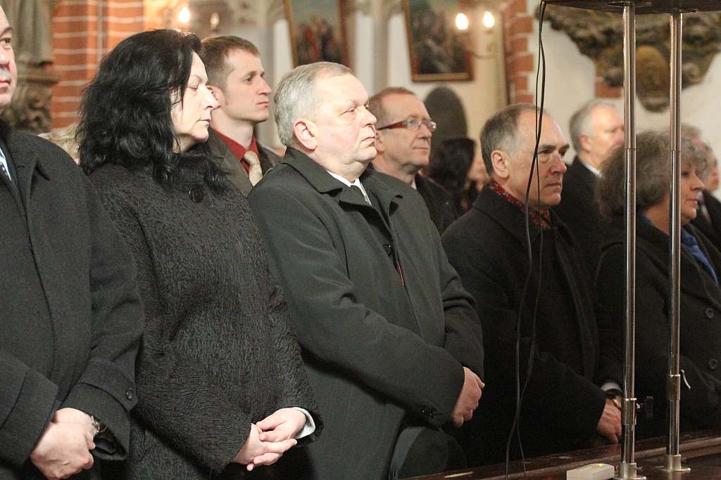 Tablica upamiętniająca ofiary smoleńskie