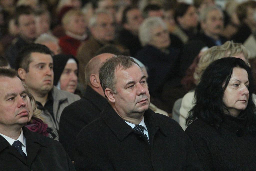 Tablica upamiętniająca ofiary smoleńskie