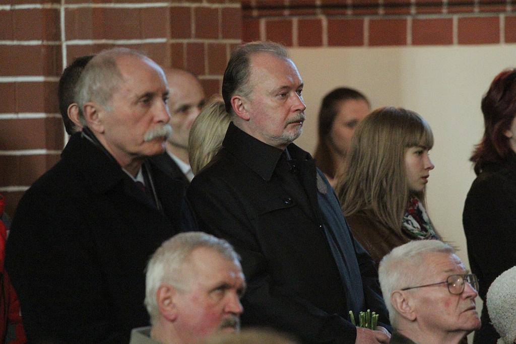 Tablica upamiętniająca ofiary smoleńskie