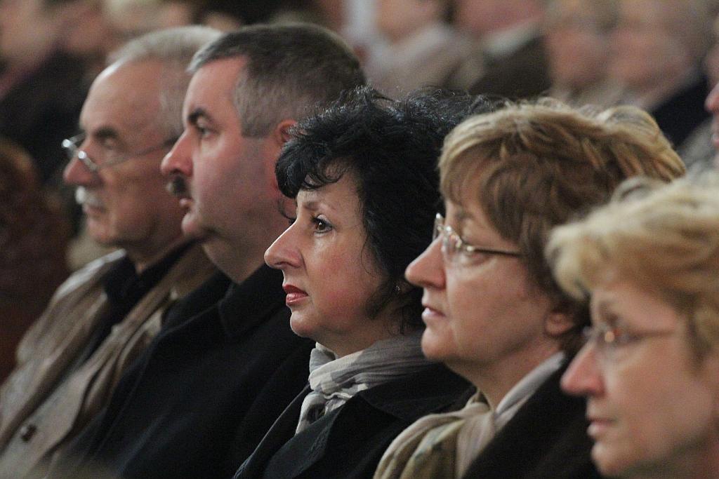 Tablica upamiętniająca ofiary smoleńskie