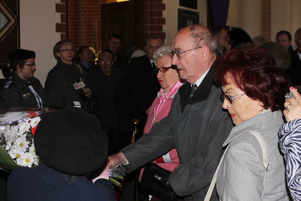 Tablica upamiętniająca ofiary smoleńskie