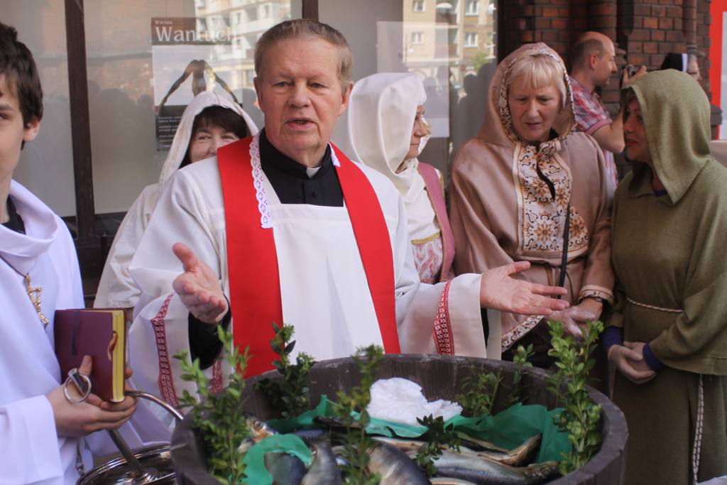 Chleb, śledź i grosz