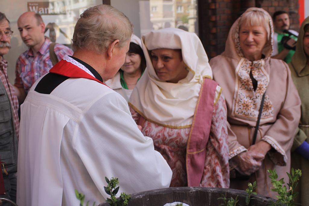 Chleb, śledź i grosz