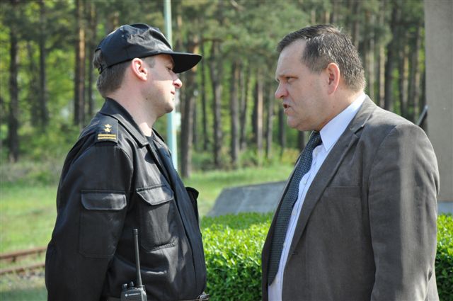 Strażacy ćwiczyli w tajemniczej bazie (1)