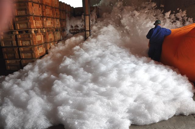 Strażacy ćwiczyli w tajemniczej bazie (1)