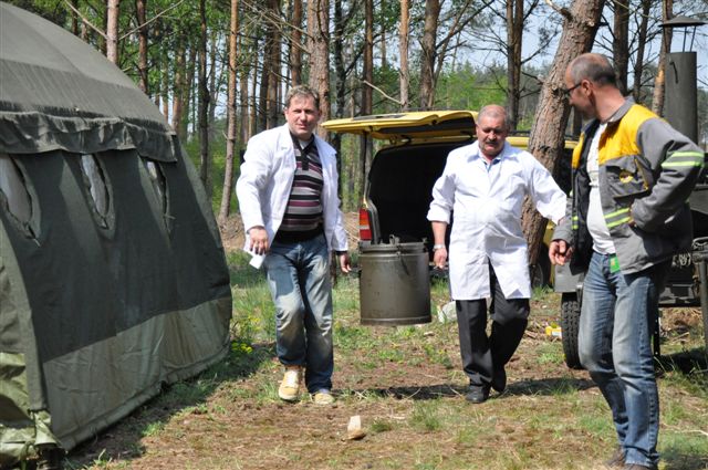 Strażacy ćwiczyli w tajemniczej bazie (2)