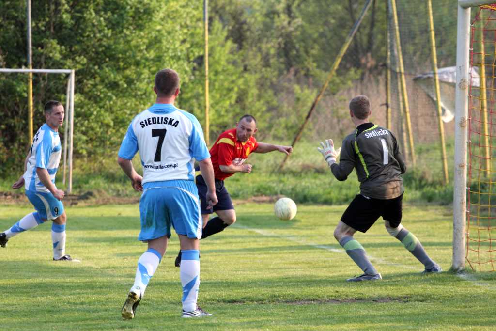 Iskra - Dąb 5:1