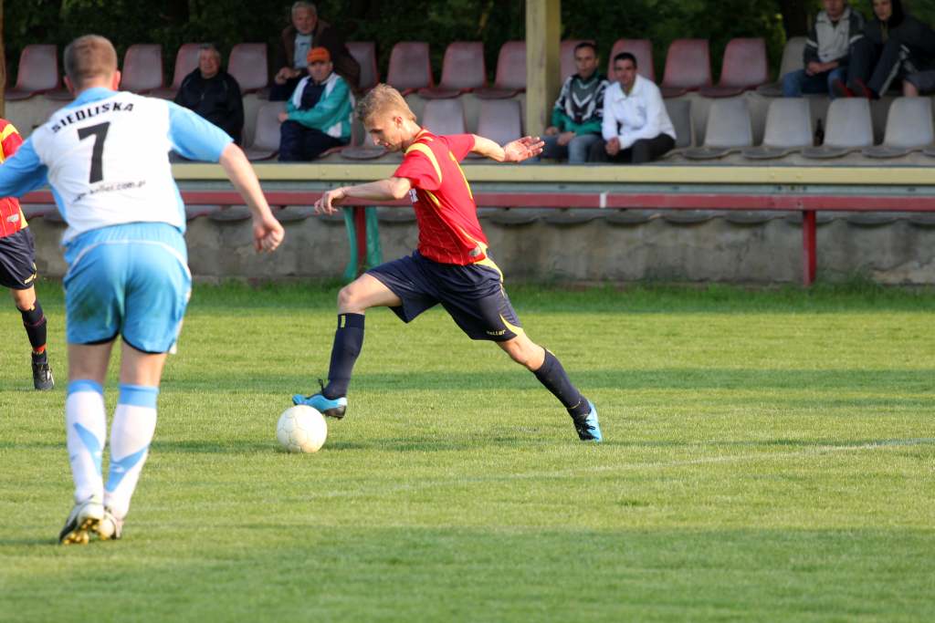 Iskra - Dąb 5:1