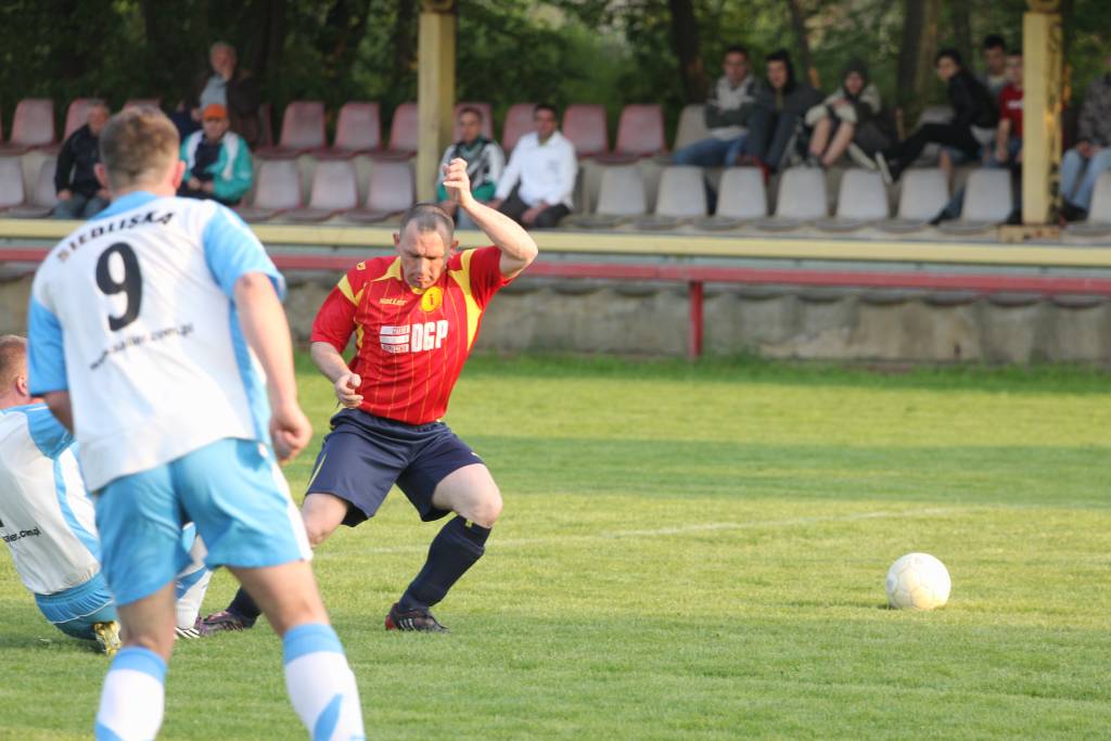 Iskra - Dąb 5:1