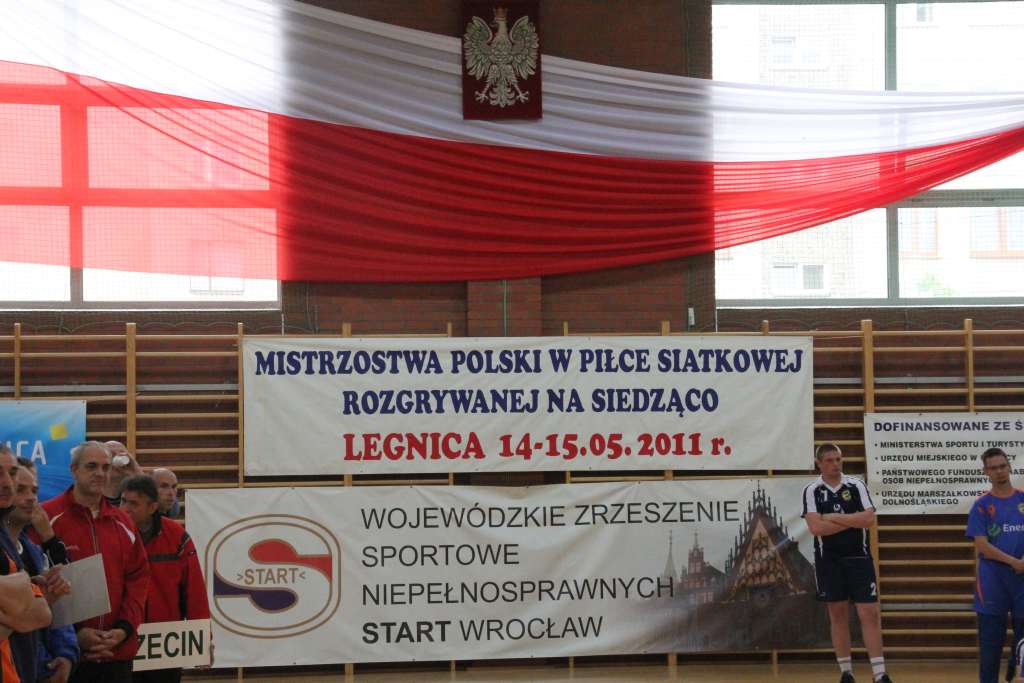 Grają w siatkówkę na siedząco cz.3