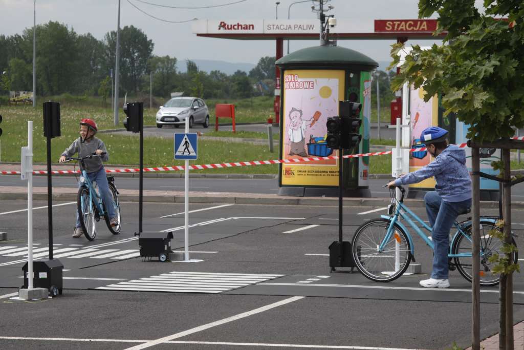 Miasteczko drogowe pod Auchanem