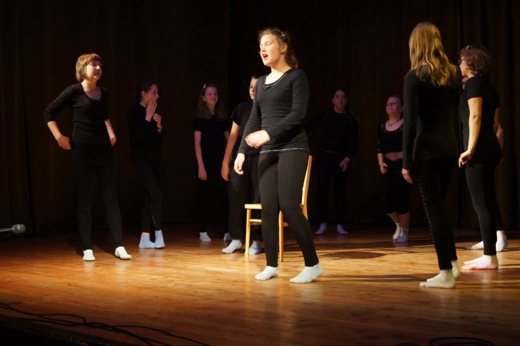 Integracyjny przegląd form teatralnych