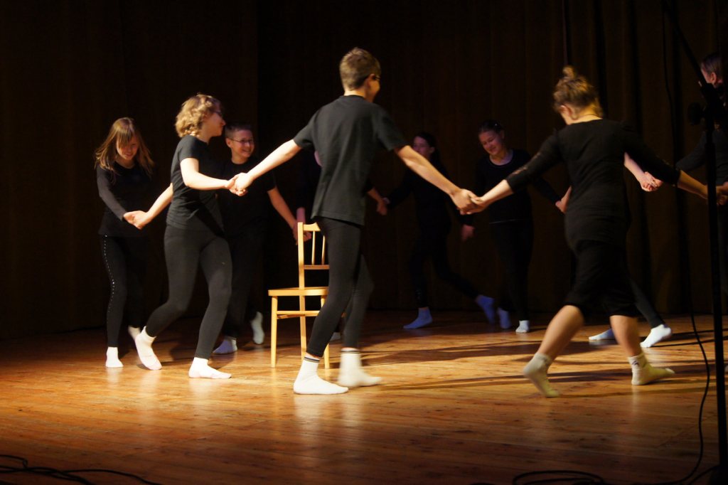 Integracyjny przegląd form teatralnych