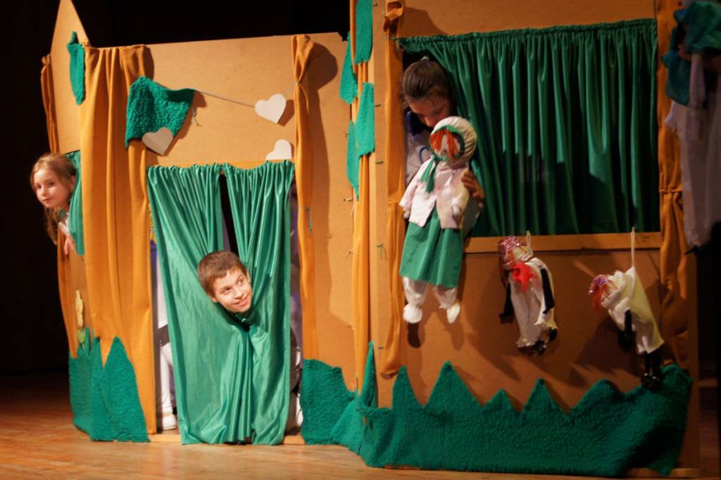 Integracyjny przegląd form teatralnych
