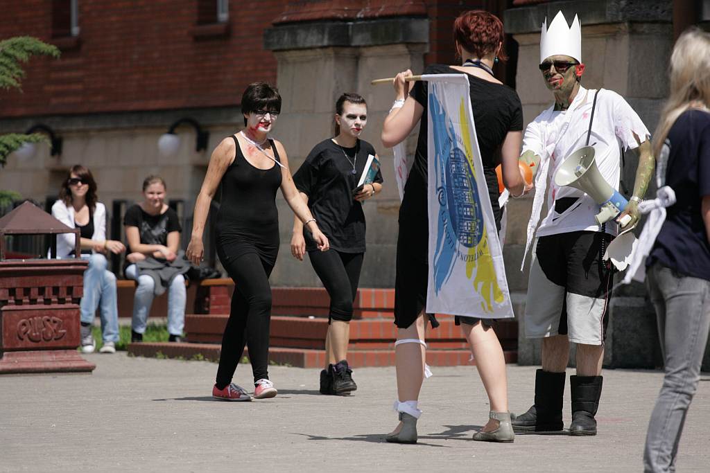 Studenci przejęli władzę w Legnicy