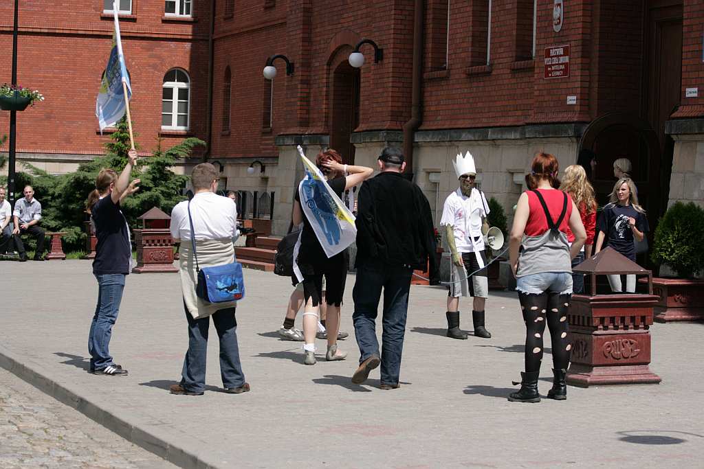 Studenci przejęli władzę w Legnicy