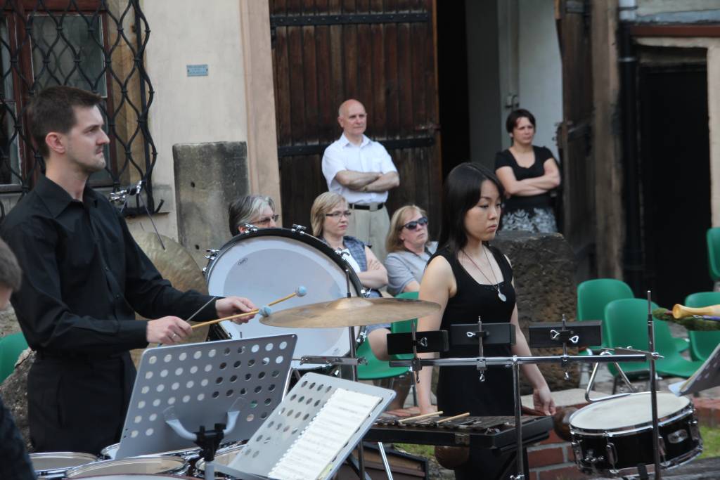 STRINGS & DRUMS