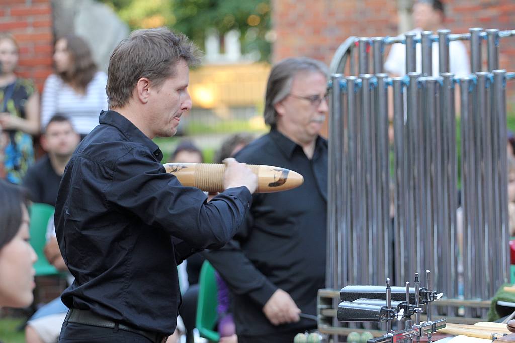 STRINGS & DRUMS