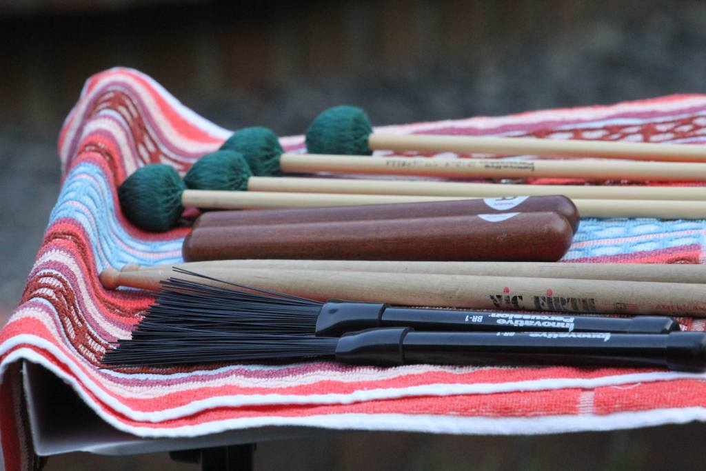 STRINGS & DRUMS