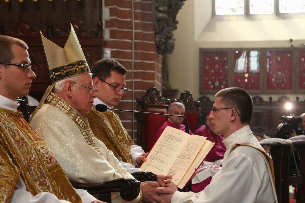 Wyświęcili diakonów w legnickiej Katedrze