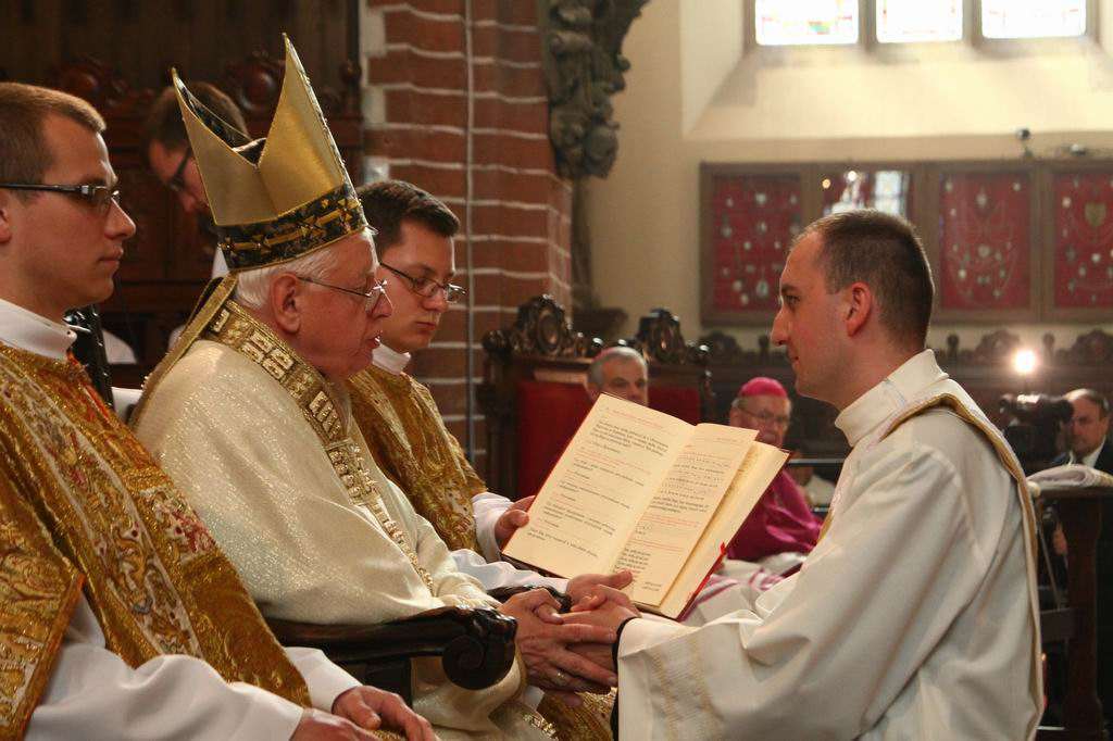 Wyświęcili diakonów w legnickiej Katedrze