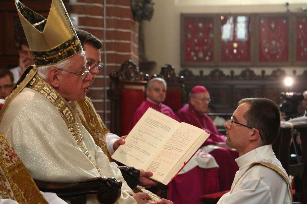 Wyświęcili diakonów w legnickiej Katedrze