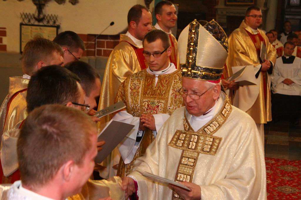 Wyświęcili diakonów w legnickiej Katedrze