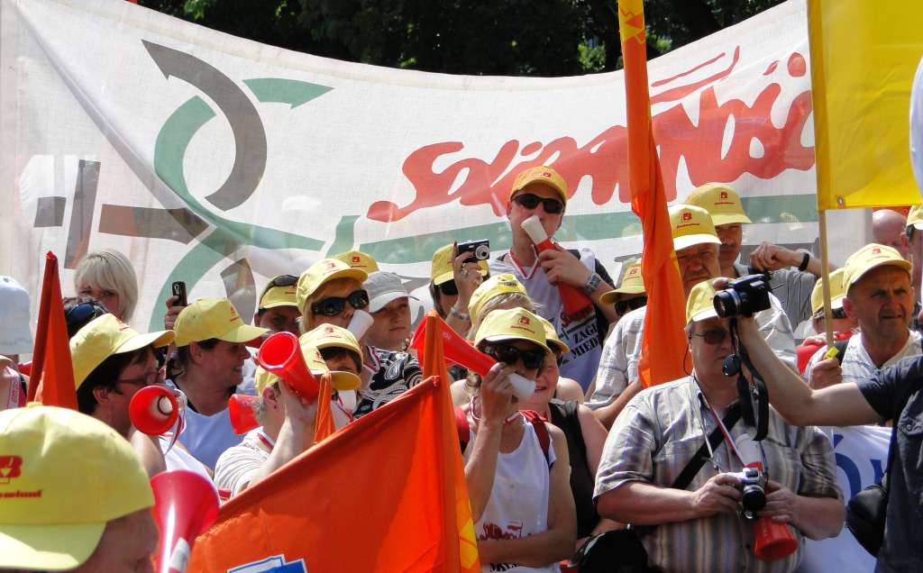 Związkowcy z Legnicy przed Sejmem