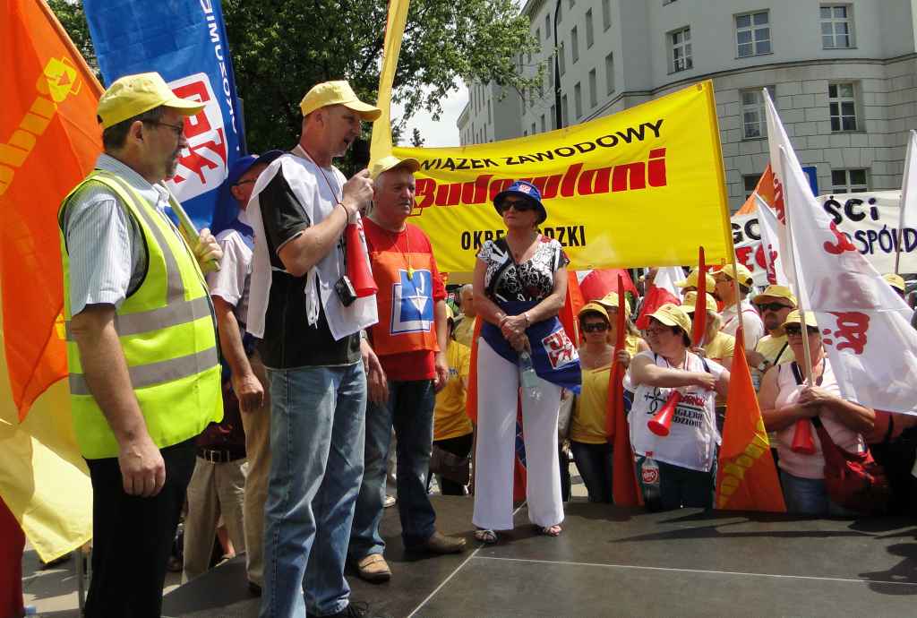 Związkowcy z Legnicy przed Sejmem